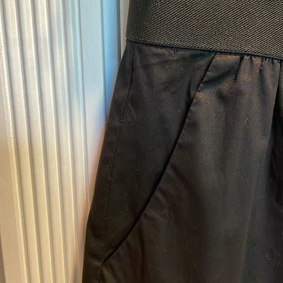 Little Black MM Couture dress with textured flowers and pockets! Size M - Picture 3 of 7